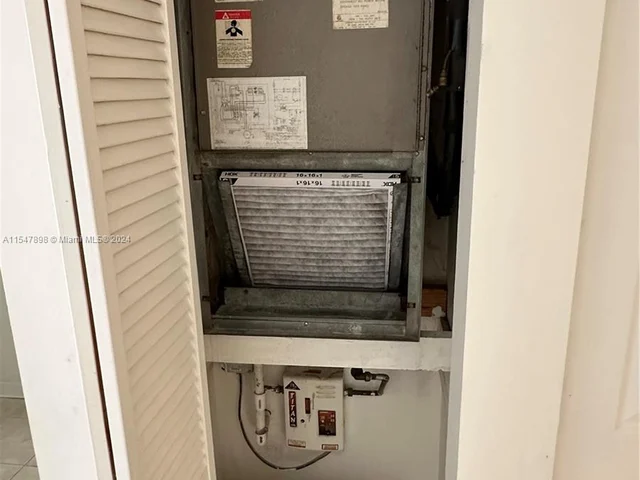 1750 W 46th St # 229, Hialeah FL 33012