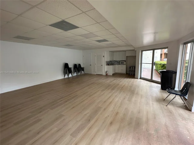 1750 W 46th St # 229, Hialeah FL 33012