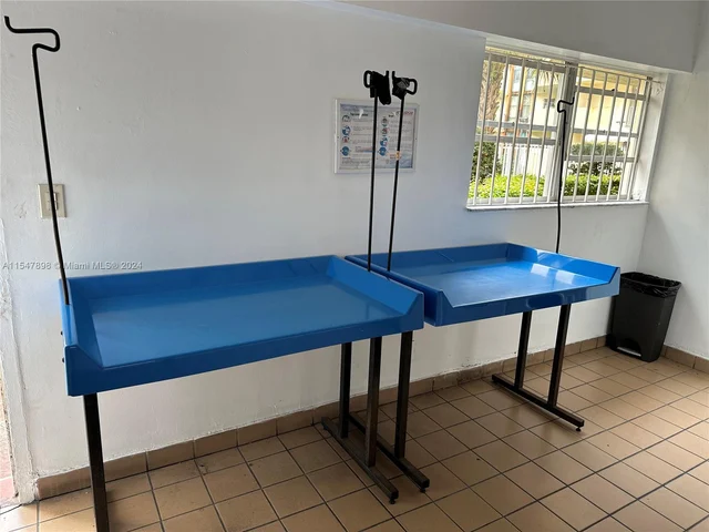 1750 W 46th St # 229, Hialeah FL 33012