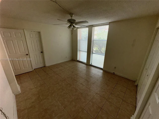 1750 W 46th St # 229, Hialeah FL 33012