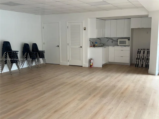 1750 W 46th St # 229, Hialeah FL 33012