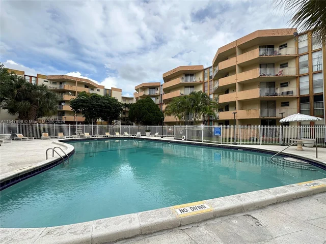 1750 W 46th St # 229, Hialeah FL 33012