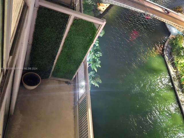 690 SW 1st Ct # 1915, Miami FL 33130