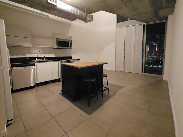 690 SW 1st Ct # 1915, Miami FL 33130