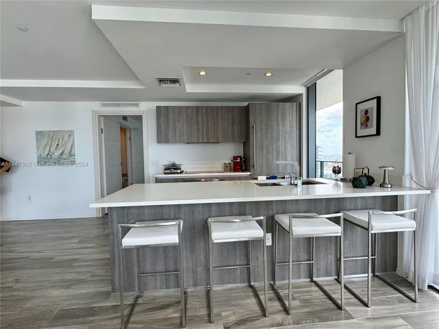 801 S Miami Ave # 4405, Miami FL 33130