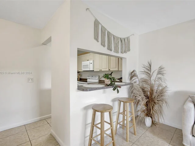 561 NW 100th Pl # 201, Pembroke Pines FL 33024