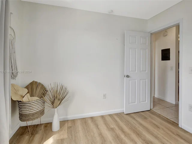 561 NW 100th Pl # 201, Pembroke Pines FL 33024