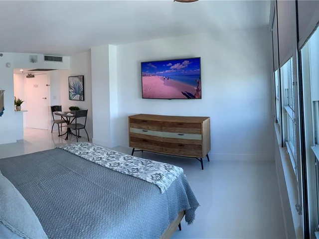 5445 Collins Ave # 1520, Miami Beach FL 33140