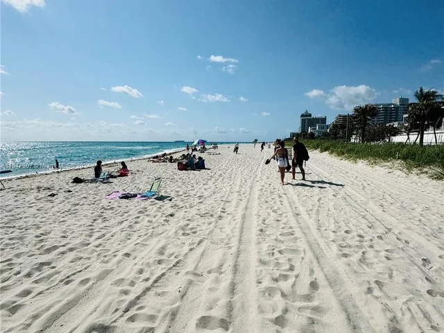 5445 Collins Ave # 1520, Miami Beach FL 33140