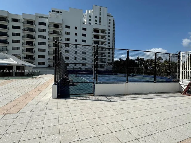 5445 Collins Ave # 1520, Miami Beach FL 33140