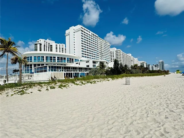 5445 Collins Ave # 1520, Miami Beach FL 33140