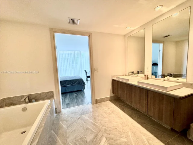 801 S Miami Ave # 4405, Miami FL 33130