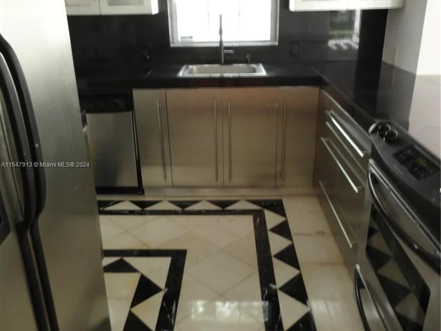 4729 NE 1st Ave, Miami FL 33137