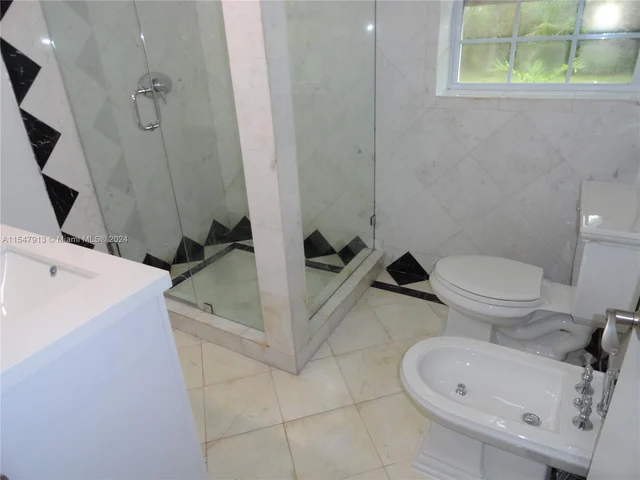 4729 NE 1st Ave, Miami FL 33137