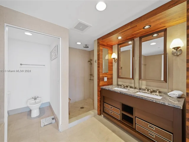 6899 Collins Ave # 808, Miami Beach FL 33141