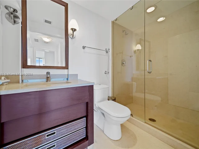 6899 Collins Ave # 808, Miami Beach FL 33141