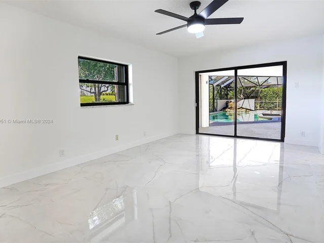 13060 NW 1st St, Plantation FL 33325