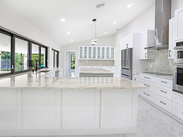 13060 NW 1st St, Plantation FL 33325