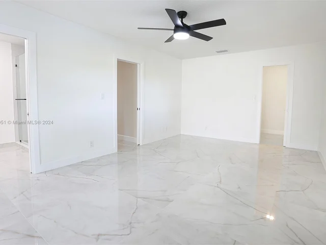 13060 NW 1st St, Plantation FL 33325