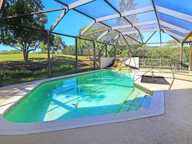 13060 NW 1st St, Plantation FL 33325