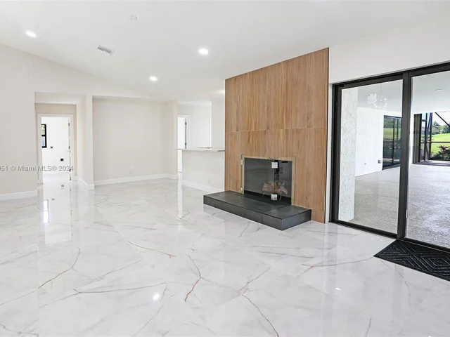 13060 NW 1st St, Plantation FL 33325