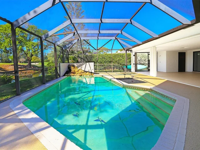 13060 NW 1st St, Plantation FL 33325