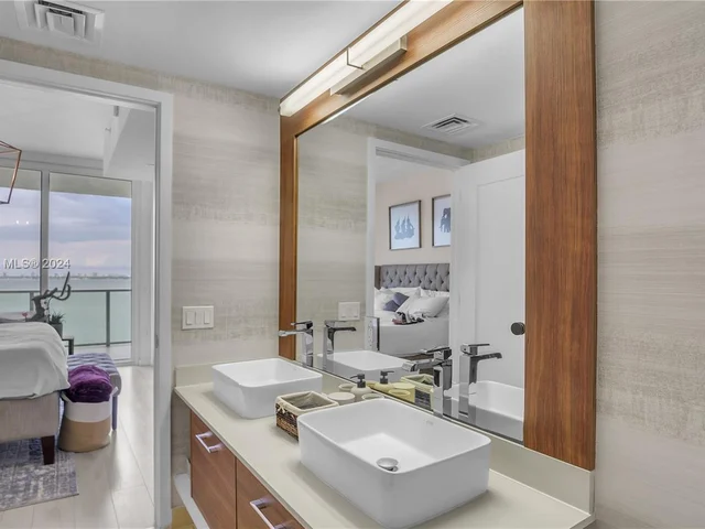 601 NE 27th St # 1108, Miami FL 33137