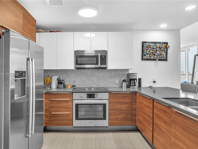 601 NE 27th St # 1108, Miami FL 33137