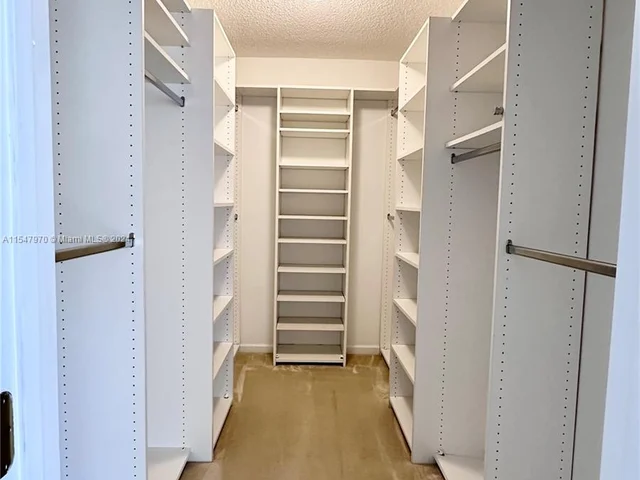 6533 Sandpiper Dr, Coconut Creek FL 33073