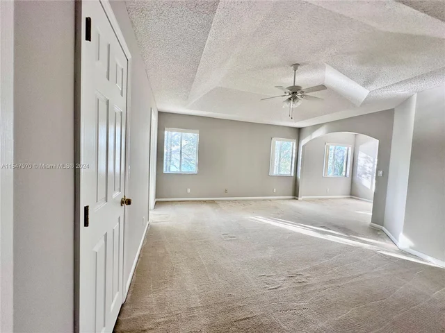 6533 Sandpiper Dr, Coconut Creek FL 33073