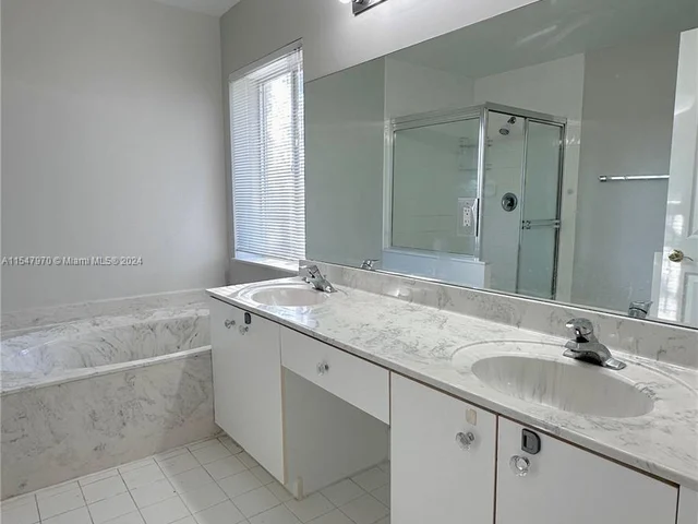 6533 Sandpiper Dr, Coconut Creek FL 33073