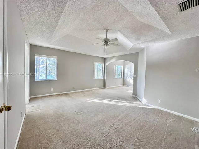 6533 Sandpiper Dr, Coconut Creek FL 33073