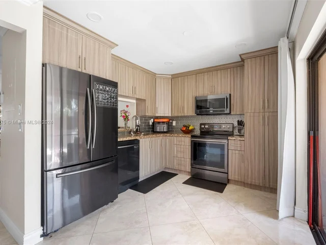 740 NW 105th Ter # 740, Pembroke Pines FL 33026