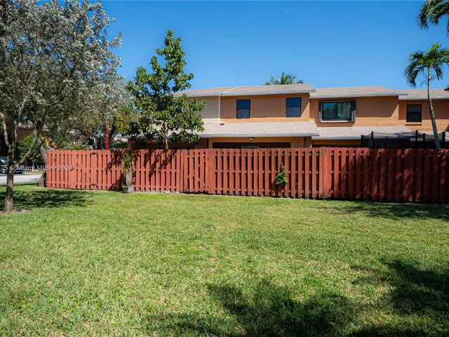 740 NW 105th Ter # 740, Pembroke Pines FL 33026