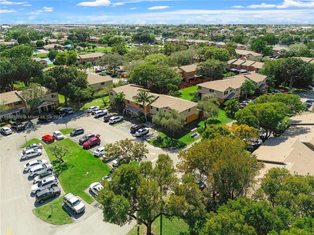 740 NW 105th Ter # 740, Pembroke Pines FL 33026