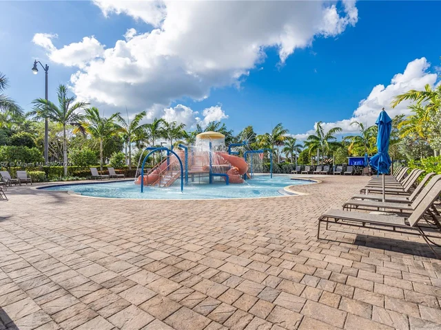 3385 SE 1st St, Homestead FL 33033