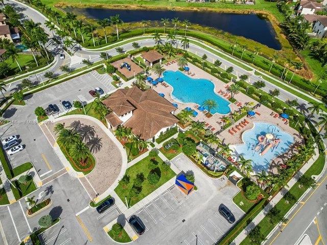 3385 SE 1st St, Homestead FL 33033