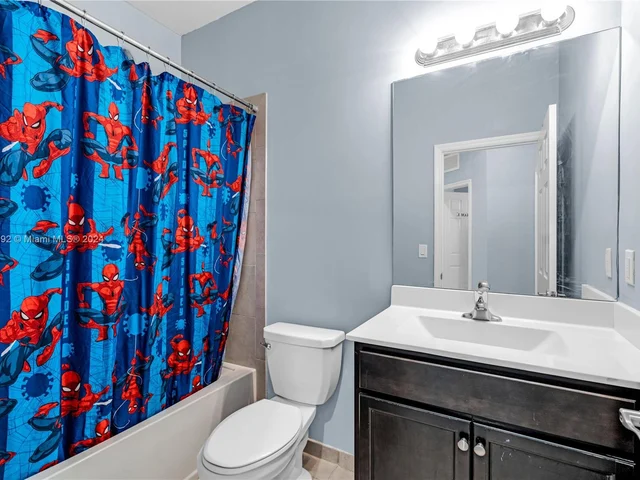 3385 SE 1st St, Homestead FL 33033