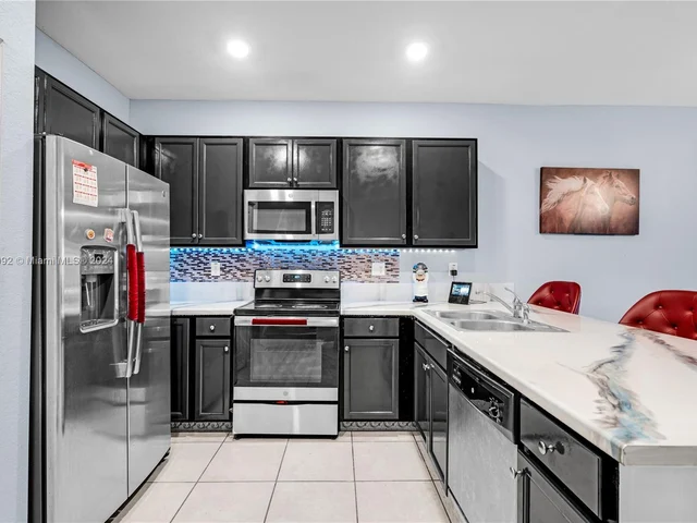 3385 SE 1st St, Homestead FL 33033