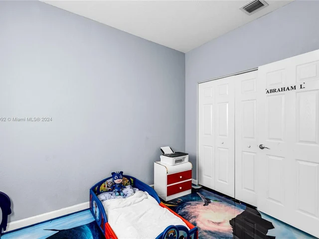 3385 SE 1st St, Homestead FL 33033