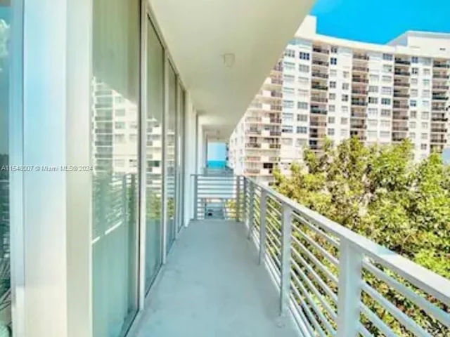 6080 Collins Avenue, Miami Beach FL 33140