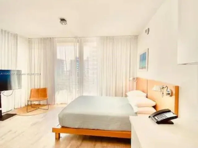 6080 Collins Avenue, Miami Beach FL 33140