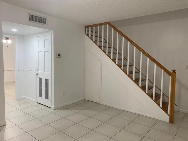 487 NW 98th Ct # 487, Miami FL 33172