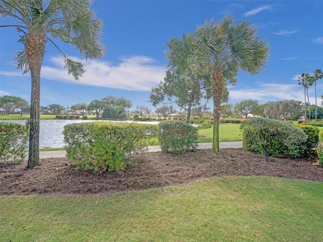 10427 Stonebridge St, Boca Raton FL 33498