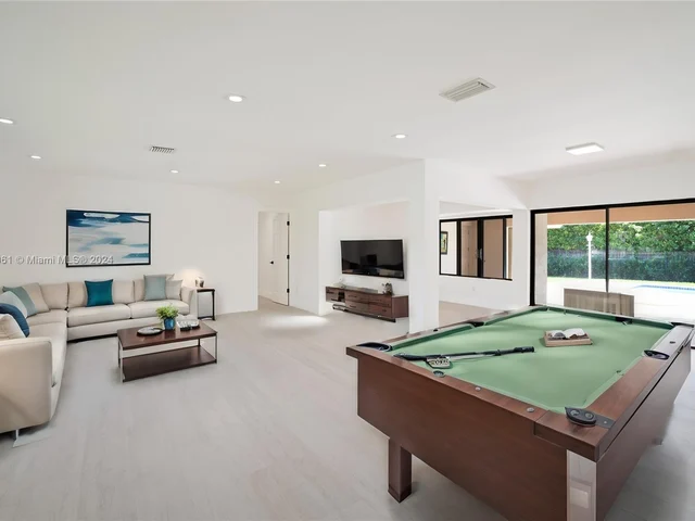 12242 SW 102nd Ter, Miami FL 33186