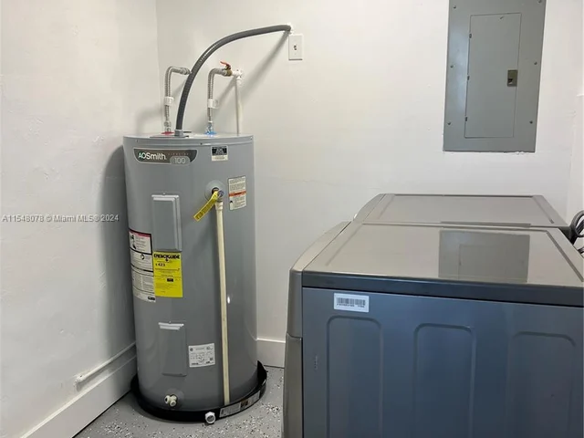 3950 NW 168th Ter, Miami Gardens FL 33055