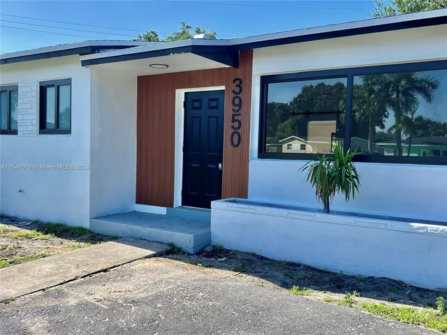 3950 NW 168th Ter, Miami Gardens FL 33055
