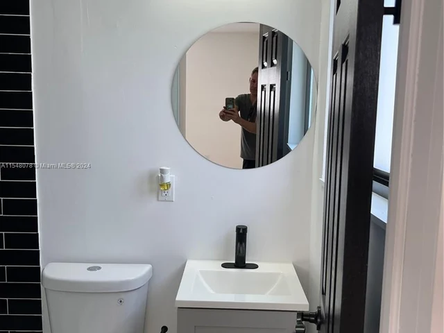 3950 NW 168th Ter, Miami Gardens FL 33055