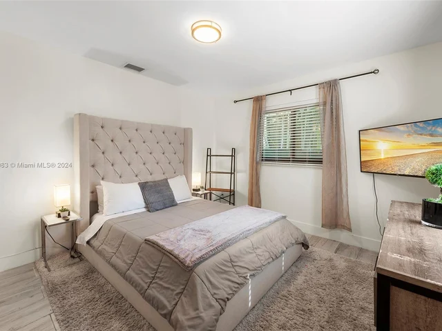 70 NW 47th Ter, Miami FL 33127