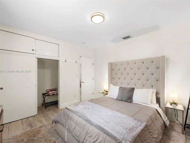 70 NW 47th Ter, Miami FL 33127